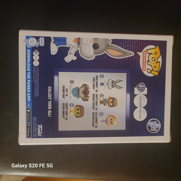 Funko Bugs Bunny as Fred Jones Vinyl Figure - Gray and White - Picture 2 of 4